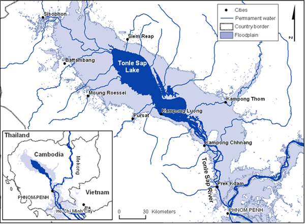 Bản đồ Biển Hồ, màu xanh thẫm mô tả hiện trạng nước hồ, màu xanh nhạt là vùng có thể bị ngập vào mùa mưa. Đồ họa: Globalnature.org