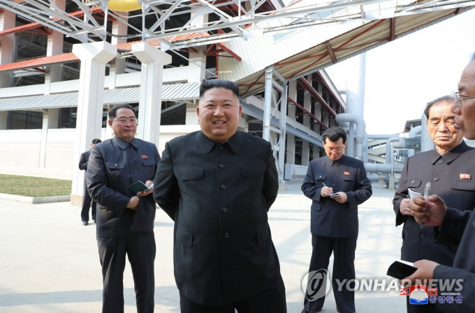 Chủ tịch Kim Jong-un xuất hiện hôm 1/5 đã xóa tan mọi tin đồn trước đó. Ảnh: KCNA