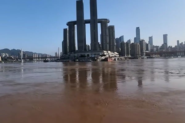 Nhiều đô thị ở miền nam Trung Quốc vẫn ngập chìm trong nước lũ suốt gần hai tháng qua. Ảnh: TWN