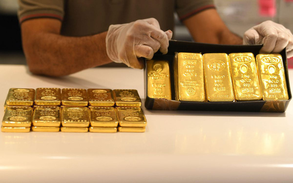 Các nhà đầu tư dự báo giá vàng thế giới có thể lên tới 2.200 USD/ounce vào cuối năm nay. Ảnh: Reuters