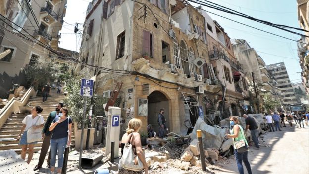 Khoảng 300.000 cư dân của thủ đô Beirut rơi vào cảnh vô gia cư sau vụ nổ kho phân bón. Ảnh: RT