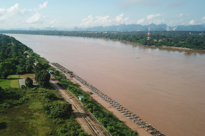 Mực nước trên sông Mekong đoạn chảy qua Nakhon Phanom (Thái Lan) tiếp tục tăng lên. Ảnh: BKP