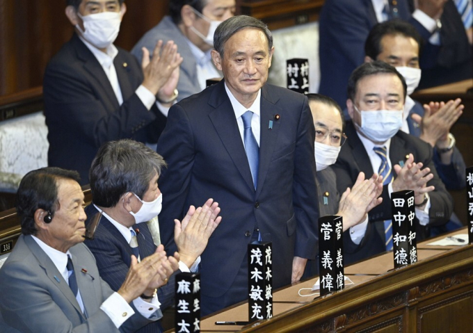 Ông Yoshihide Suga vừa chính thức được Quốc hội bầu làm tân thủ tướng Nhật Bản, thay thế người tiền nhiệm Shinzo Abe.  Ảnh: Kyodo
