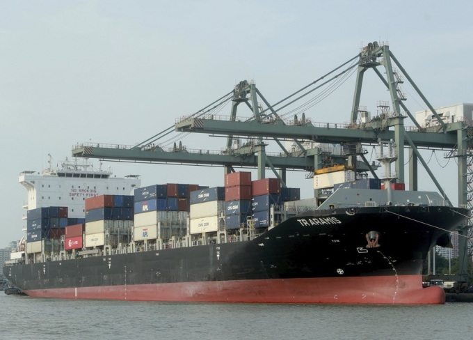 Hoạt động xuất nhập khẩu tại cảng Sài Gòn- thành phố Hồ Chí Minh. Ảnh: AP
