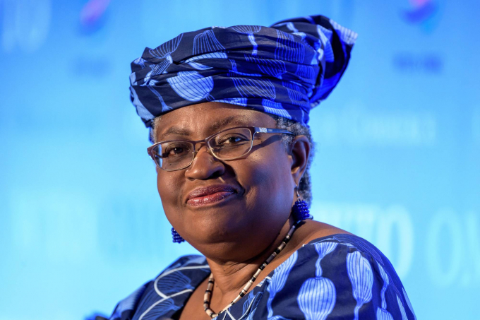 Bà Okonjo-Iweala ghi điểm với tuyên bố nhấn mạnh sự cần thiết của WTO sẽ đóng một vai trò trong việc giúp đỡ các nước nghèo hơn tiếp cận với vacxin COVID-19. Ảnh: AFP