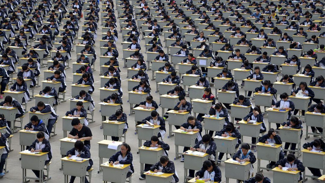 Hình ảnh kỳ thi tuyển sinh đại học 'gaokao' được cho là khốc liệt nhất thế giới ở Trung Quốc. Ảnh: Getty Images