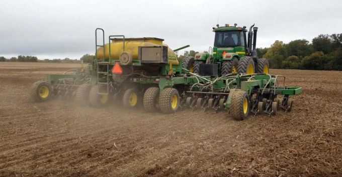 Planting wheat in a research trial last fall. Photo: FP