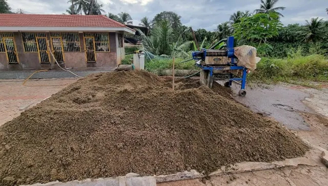 After watching multiple videos and doing a lot of online research, Achar travelled to Patiala, Punjab and bought a machine that dries cow dung, which can be used as fertilizer. Photo: FP