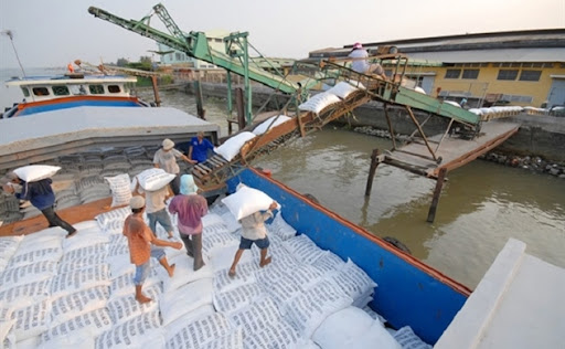 Giá các loại phân bón đều tăng mạnh do khủng hoảng năng lượng toàn cầu. Ảnh: BKP