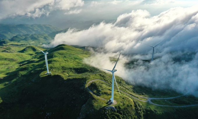 Aerial photo taken on Aug. 19, 2020 shows wind turbines in Jiucaiping scenic spot in southwest China's Guizhou Province. Photo: Xinhua