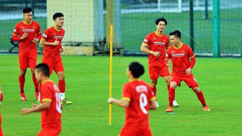 Thầy Park gạch tên 4 cầu thủ tham gia trận gặp Trung Quốc
