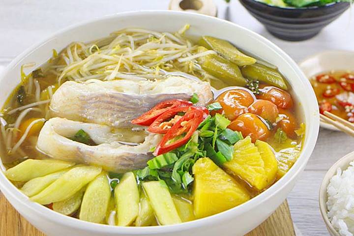 Tết ăn gì cho đỡ ngán với món Canh chua cá diêu hồng