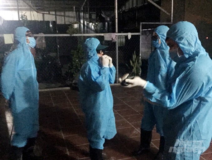 Sau khi dịch cúm A/H5N6 xuất hiện, Thanh Hóa đang tập trung nhân lực, vật lực để bao vây, dập dịch. Ảnh: Võ Dũng.