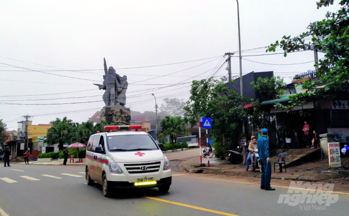 Đến 9h30 sáng nay, lực lượng tìm kiếm đã tìm được thi thể 17 nạn nhân trong vụ sạt lở đất tại xã Hướng Phùng. Ảnh: Công Điền.