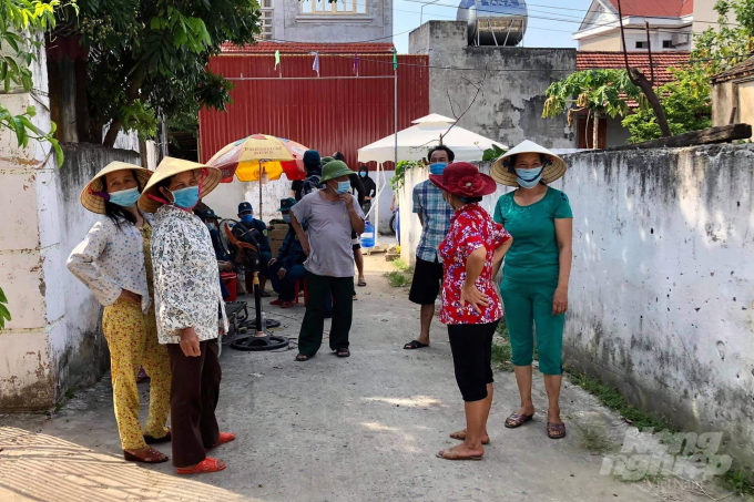 Sau khi dỡ bỏ phong tỏa tạm thời, cuộc sống người dân Mật Thôn và làng Hón trở lại bình thường. Ảnh: VD.