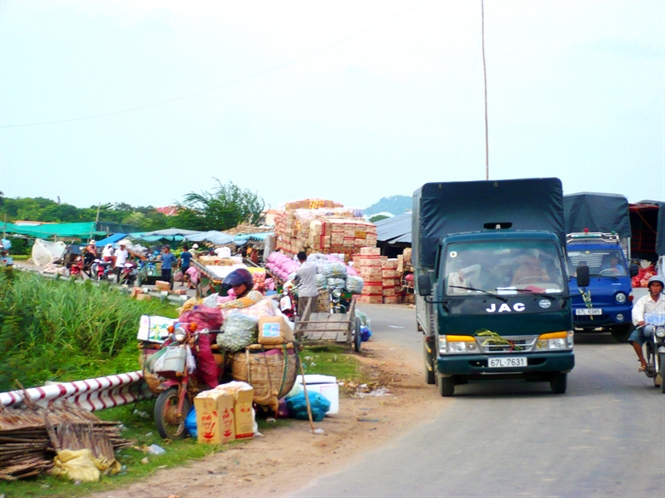 14-25-18_nh-2-gn-tet-luong-hng-nong-sn-viet-xut-qu-cmpuchi-tng-4-5-ln-so-voi-ngy-thuong