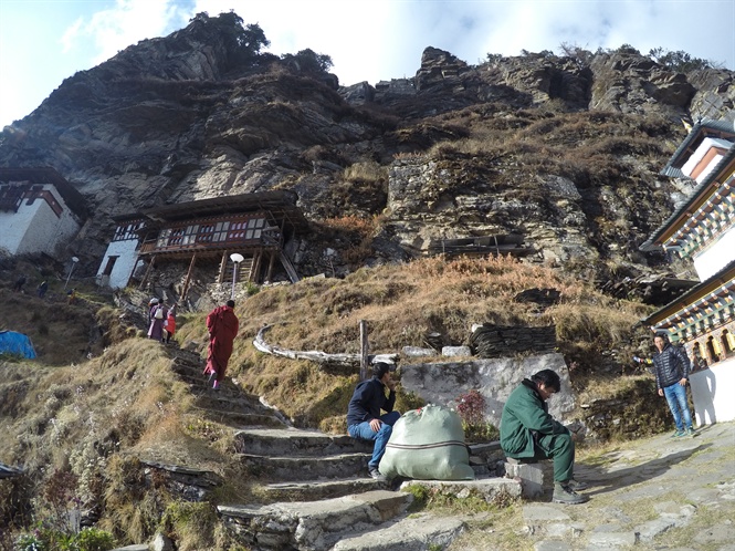 Vương quốc hạnh phúc' Bhutan, băn khoăn giữa miền tiên cảnh