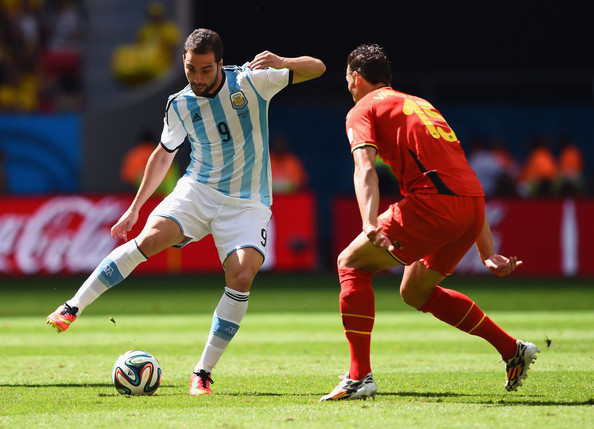 Argentina giành quyền vào bán kết sau những thắng lợi thuyết phục