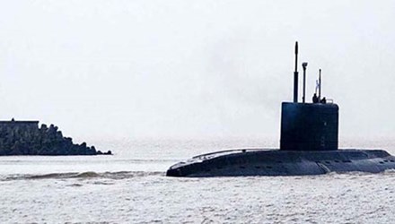 Tàu ngầm kilo 185 – Đà Nẵngthực hiện thử nghiệm trên biển, ngày 17/12/2014. Ảnh: Ruspodplav