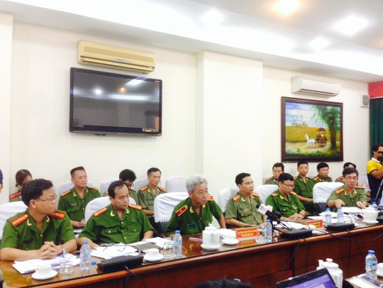   Quang cảnh Công an TP HCM tổ chức buổi họp báo sáng 21-4  