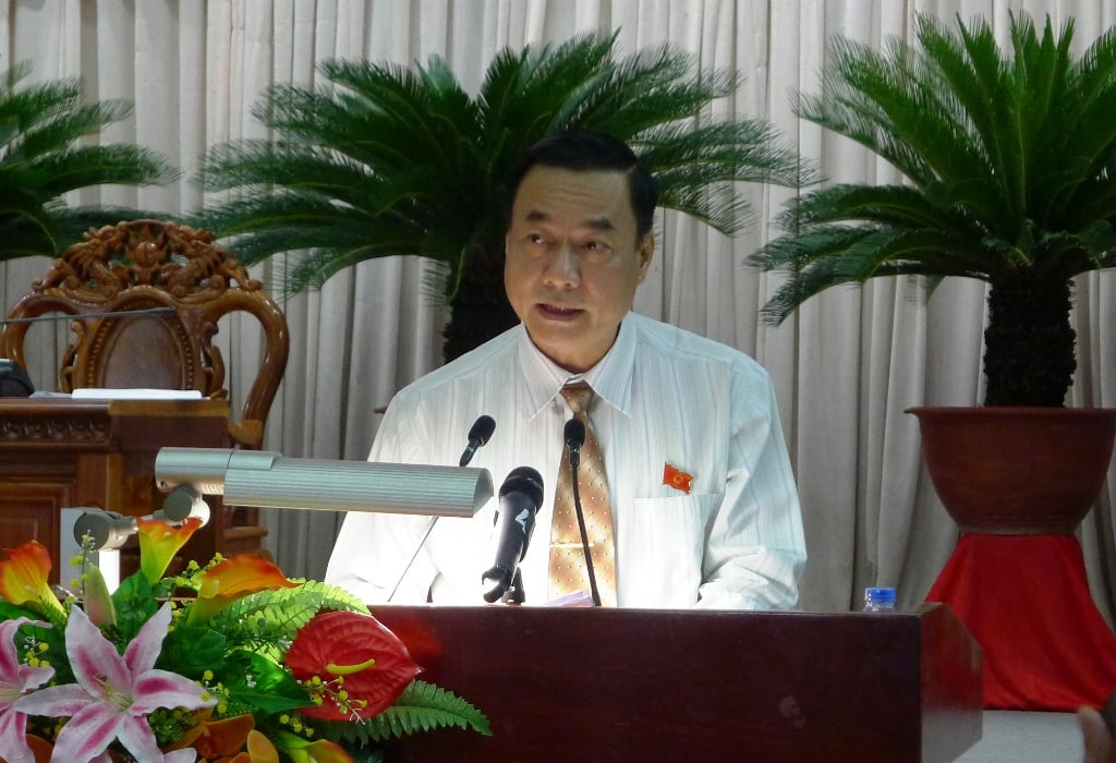 Ông Huỳnh Thanh Tạo - Phó Bí thư trường trực tỉnh ủy, Chủ tịch HĐND nhiệm kỳ 2011 - 2016 được đại biểu bầu giữ chức Chủ tịch HĐND tỉnh Hậu Giang, nhiệm kỳ 2016 - 2021