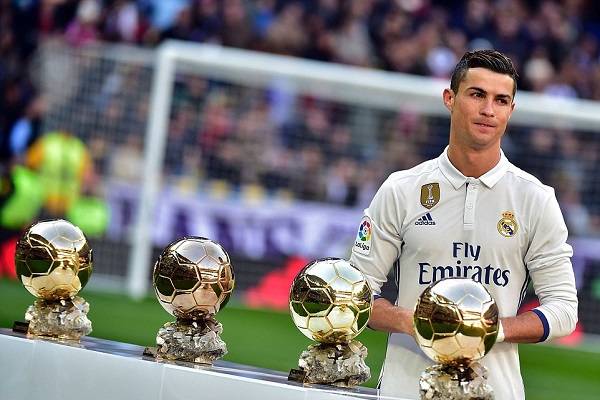 C.Ronaldo giành Quả bóng vàng thứ 4 ở năm 2016