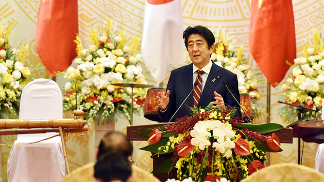   Thủ tướng Abe cảm ơn Việt Nam về sự đón tiếp nồng hậu dành cho đoàn Nhật Bản  