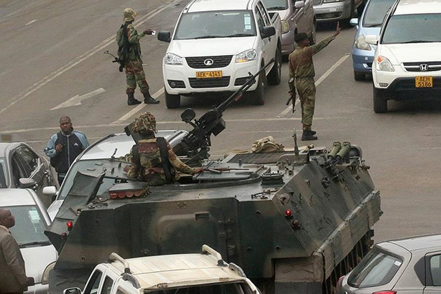 Hình ảnh Quân đội Zimbabwe “tạo Phản” Chống Lại Tổng Thống Mugabe 
