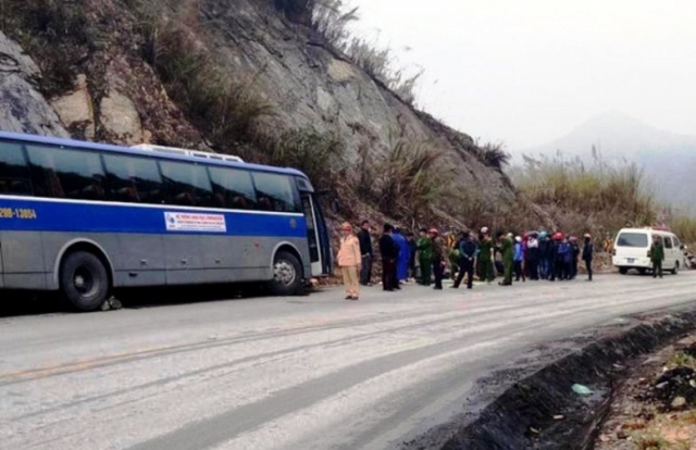 Hiện trường vụ tai nạn trên đèo Thung Khe