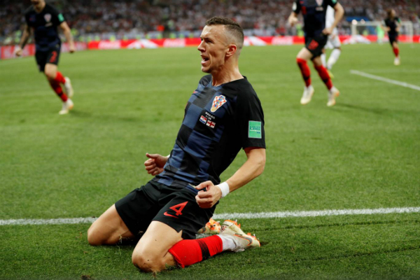 Perisic nhận danh hiệu Cầu thủ hay nhất trận. Ảnh: Reuters.