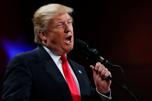 Tổng thống đắc cử Donald Trump trong cuộc mít tinh ở Iowa ngày 8/12 (Ảnh: Reuters)