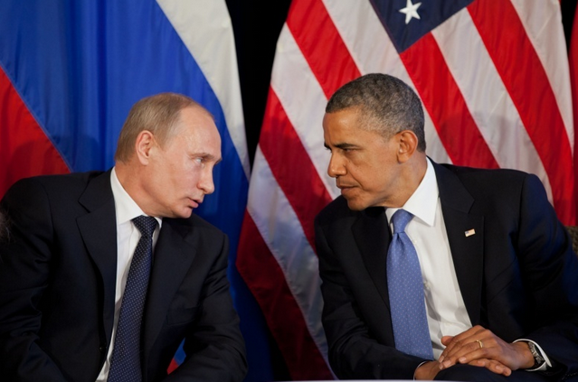  Tổng thống Nga Vladimir Putin (trái) và người đồng cấp Mỹ Barack Obama. (Ảnh minh họa: Reuters)  