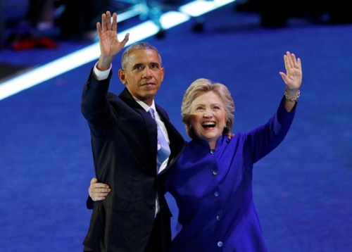 U.S. President Barack Obama is joined by Democratic Nominee for President Hillary Clinton at the Democratic National Convention in Philadelphia, Pennsylvania, U.S. July 27, 2016. REUTERS/Scott Audette