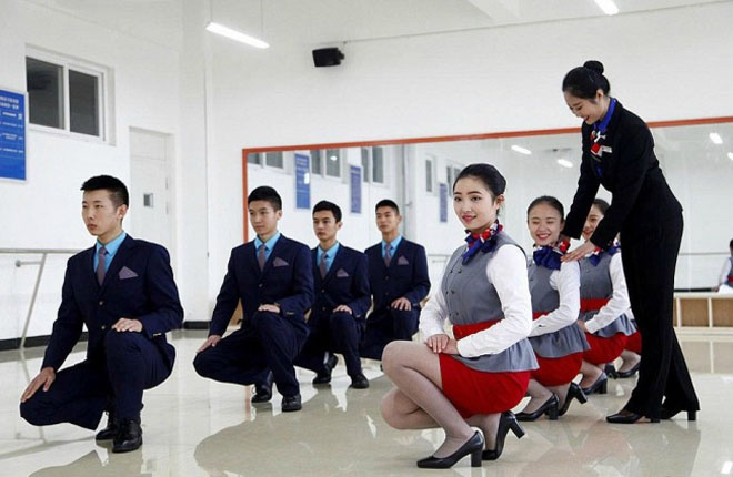Bên trong lò luyện tiếp viên hàng không Trung Quốc
