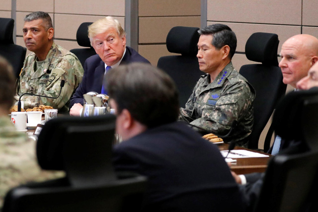 Phát biểu trước các phóng viên về vấn đề Triều Tiên trong cuộc gặp với các chỉ huy quân sự, Tổng thống Trump nói: “Rốt cuộc tất cả sẽ được giải quyết, nó phải được giải quyết”.