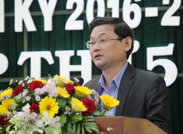   Giám đốc Sở GT-VT tỉnh Bình Định Nguyễn Tự Công Hoàng trả lời chất vấn của đại biểu  