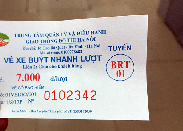 Mức vé xe buýt nhanh là 7000 đồng/lượt như mức phí buýt thường nhưng chất lượng tốt hơn