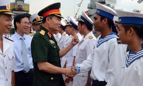 Thượng tướng Trương Quang Khánh trong một lần thăm quân chủng hải quân. Ảnh: Báo Công an