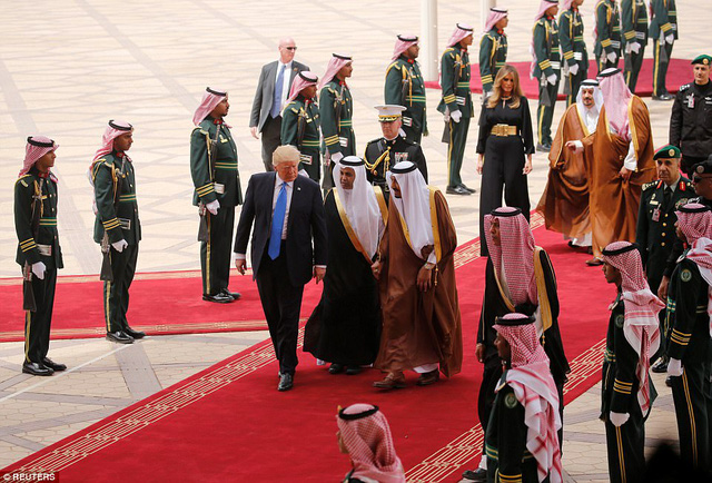 Ả-rập Xê-út là điểm dừng chân đầu tiên trong chuyến công du nước ngoài cũng là đầu tiên của ông Trump kể từ lễ nhậm chức 4 tháng trước.
