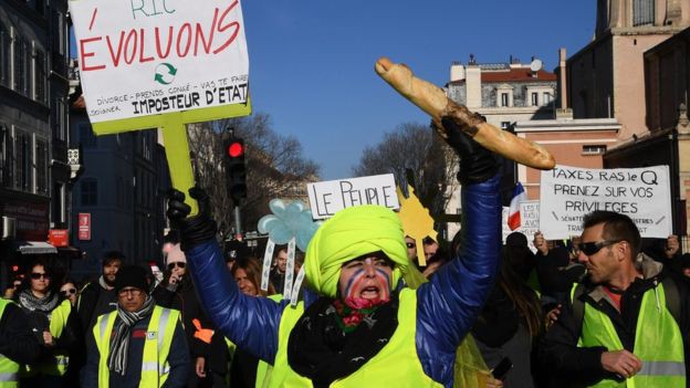 Người biểu tình ở Marseille (Ảnh: AFP)
