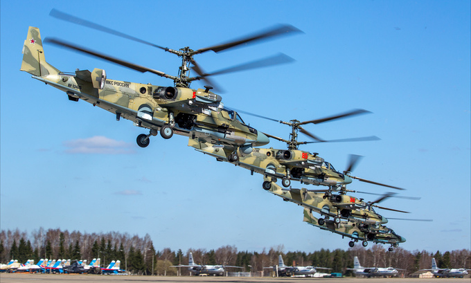 Tiêm kích, trực thăng Nga dàn đội hình luyện tập cho Duyệt binh Chiến thắng