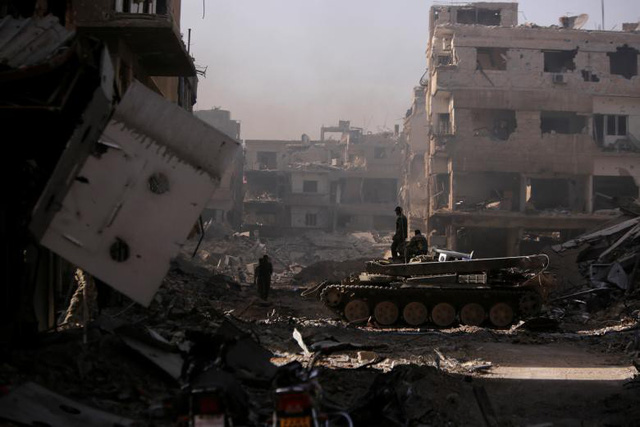 Các phương tiện quân sự của quân đội Syria vẫn được nhìn thấy tại các khu vực từng xảy ra giao tranh ở Damascus.
