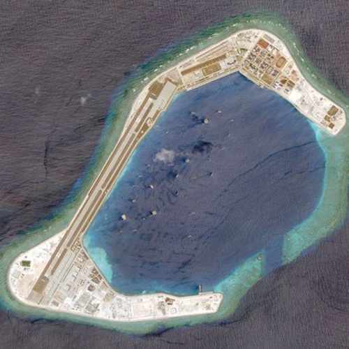 Ảnh chụp từ vệ tinh đá Subi bị Trung Quốc cải tạo trái phép thành đảo nhân tạo ngày 20/3/0218. Ảnh: Reuters.