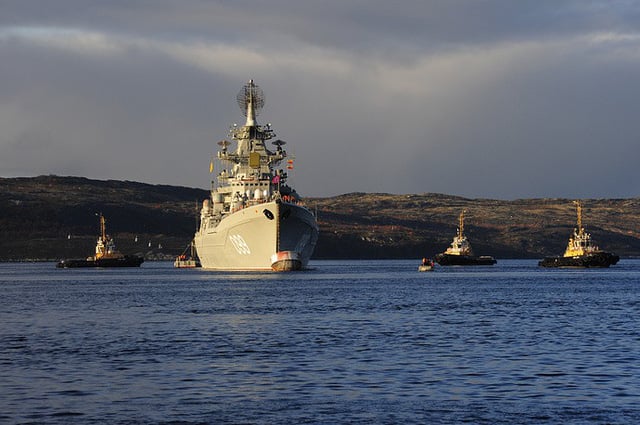 Căn cứ chính của Hạm đội phương Bắc nằm ở Severomorsk. Trong ảnh: Tàu tuần dương mang tên lửa chạy bằng năng lượng hạt nhân Pyotr Velikiy là “át chủ bài” của Hạm đội phương Bắc Nga.