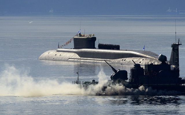 Nhiệm vụ chính của Hạm đội phương Bắc là duy trì lực lượng hạt nhân chiến lược trên biển nhằm đối phó với năng lực tấn công hạt nhân của đối phương. Trong ảnh: Tàu ngầm mang tên lửa đạn đạo chạy bằng năng lượng hạt nhân lớp Borei Yuri Dolgoruky.
