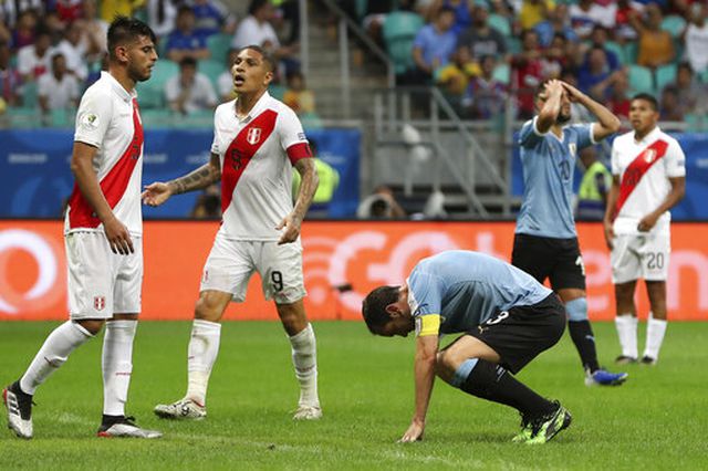 Luis Suarez hóa tội đồ, Uruguay bị loại khỏi Copa America - 5