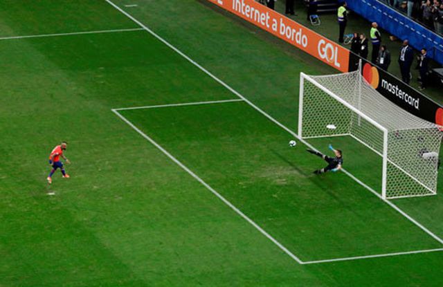 Messi nhận thẻ đỏ, Argentina nhọc nhằn giành hạng ba Copa America - 10