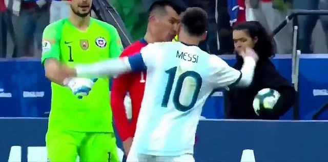Messi nhận thẻ đỏ, Argentina nhọc nhằn giành hạng ba Copa America - 6