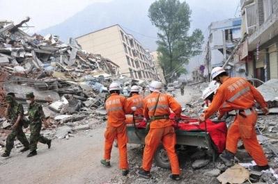 Những cơn dư chấn liên tiếp gây khó khăn cho công tác cứu hộ tại Tứ Xuyên
