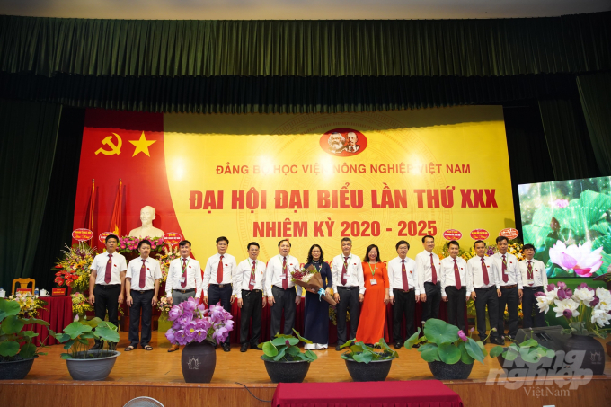 Ban Chấp hành Đảng bộ Học viện Nông Nghiệp Việt Nam nhiệm kỳ 2020-2025. Ảnh: HG.